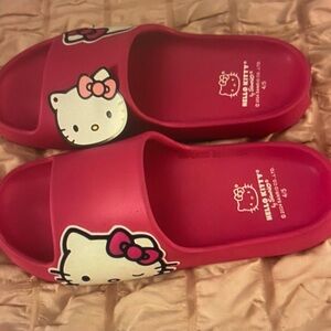 Hello Kitty Kids Slippers - Bright Pink